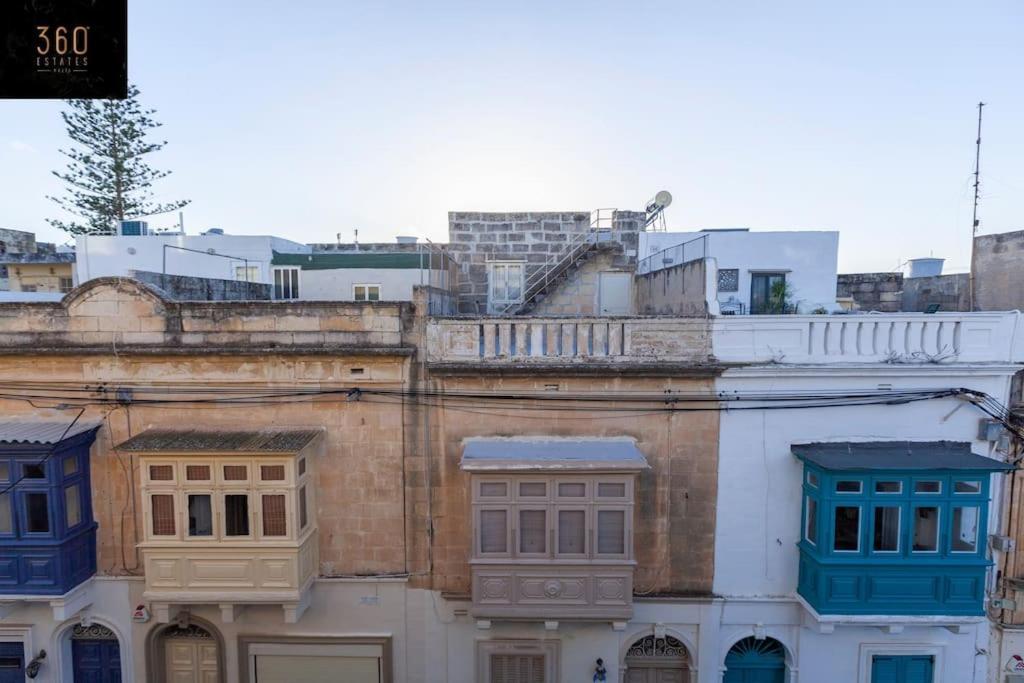 Beautiful, Typical Maltese 4Br Home With Roof Top By 360 Estates Sliema Exterior photo