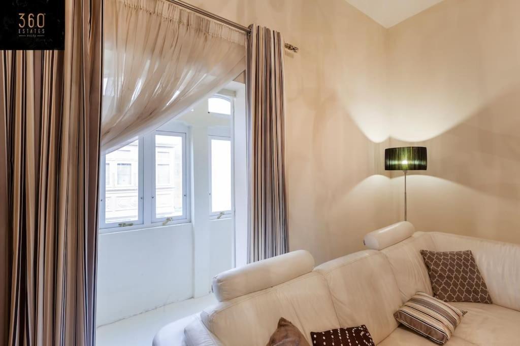 Beautiful, Typical Maltese 4Br Home With Roof Top By 360 Estates Sliema Exterior photo