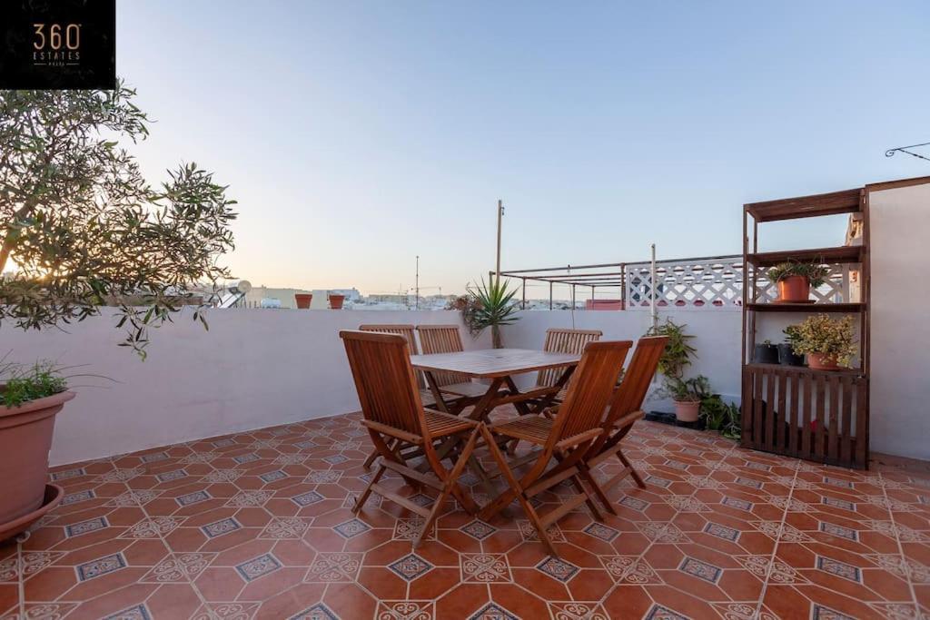 Beautiful, Typical Maltese 4Br Home With Roof Top By 360 Estates Sliema Exterior photo