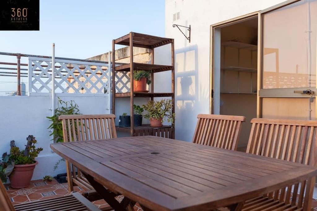 Beautiful, Typical Maltese 4Br Home With Roof Top By 360 Estates Sliema Exterior photo