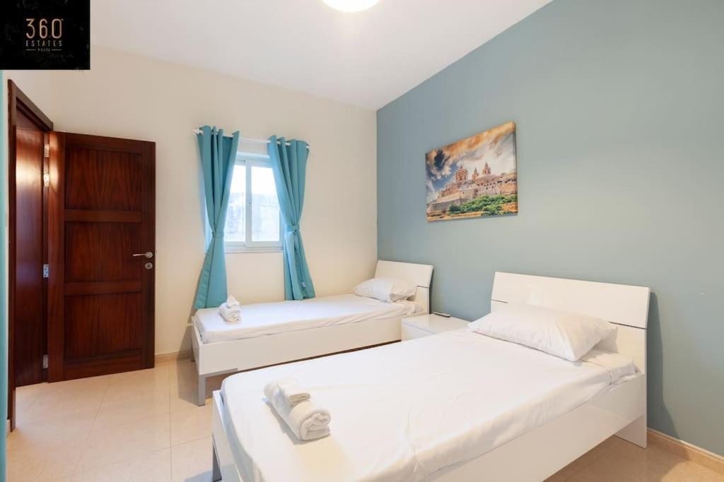 Beautiful, Typical Maltese 4Br Home With Roof Top By 360 Estates Sliema Exterior photo