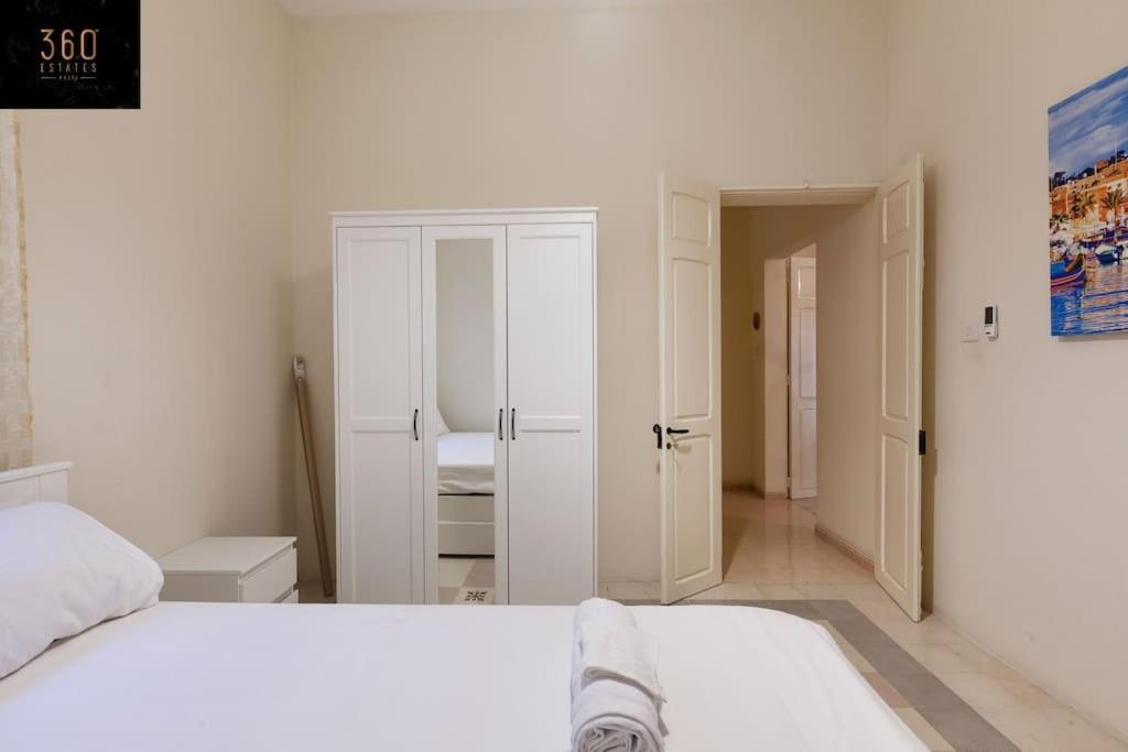 Beautiful, Typical Maltese 4Br Home With Roof Top By 360 Estates Sliema Exterior photo